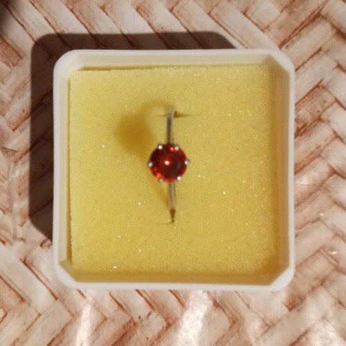 Silver ring 925 with red zircon stone like new