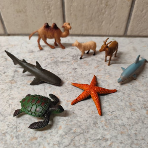 Animal figures used, assorted set