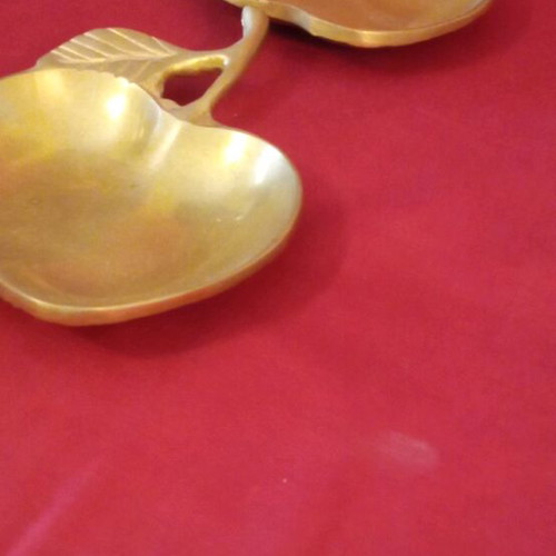 Bronze apples like new