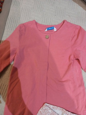 Mayoral σετ μεταχειρισμένο για 36 μηνών με ζακετάκι, μπλουζάκι και κολάν