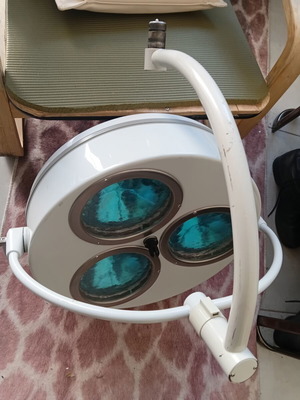 Surgical lamp head used, good condition