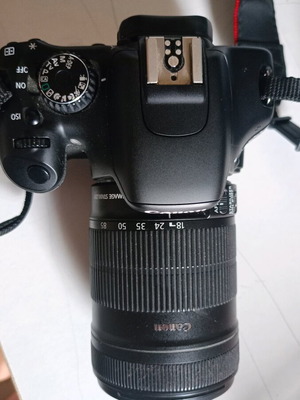 Canon 550D μεταχειρισμένη DSLR με 3 φακούς 18-135mm, 50mm, Helios και αξεσουάρ