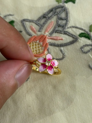 Pandora ring with Moana flower, size 52, unworn