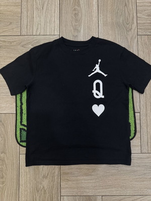 Jordan T-shirt small, like new, black