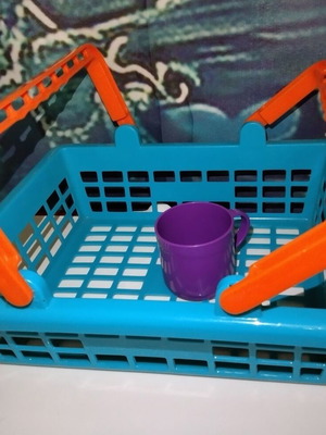 Battat shopping basket with cup like new, set of two