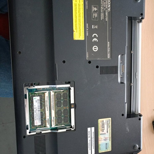 Sony PCG-7162M laptop used without disk for spare parts