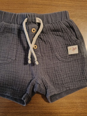 Inextenso shorts 6 months like new
