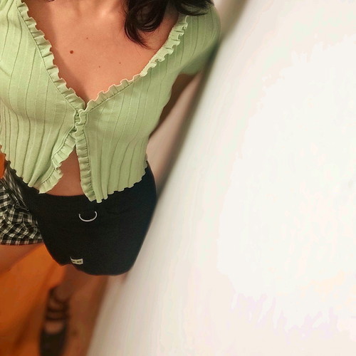 Bershka green short-sleeved cardigan used, size Small
