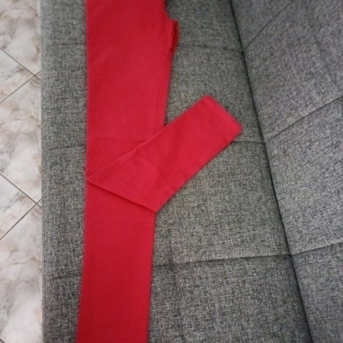 Red pants size small like new