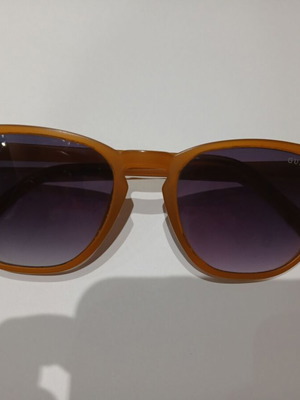 Γυαλιά ηλίου Guess μεταχειρισμένα, πορτοκαλί