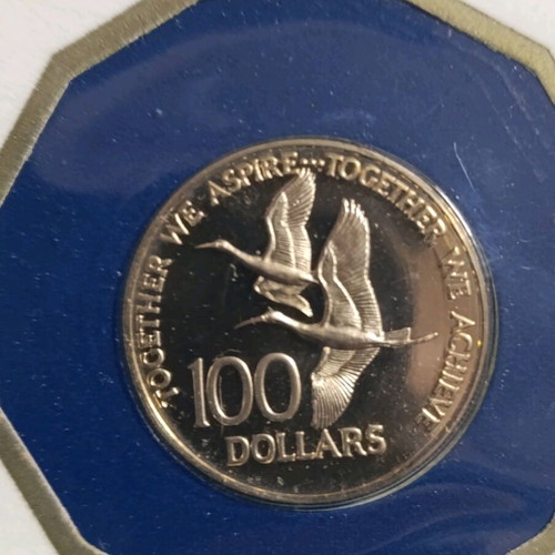 Gold coin Trinidad and Tobago 1976 100 dollars new