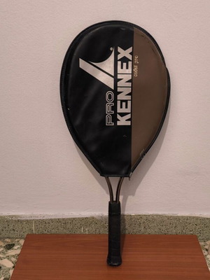 Ρακέτα τέννις PRO KENNEX Cadet Pro μεταχειρισμένη vintage με θήκη