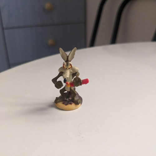 Looney Tunes Coyote miniature figure like new