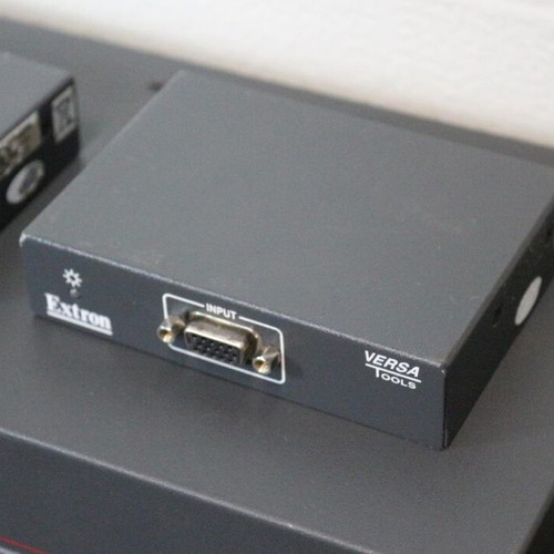 VGA splitter used, 3 available