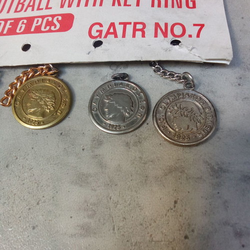 Olympiakos Gate 7 Keychain Set used, 7 pieces from 1990s