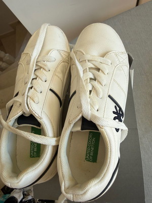 Benetton white kids' sneakers size 33