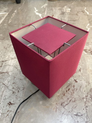 IKEA SÅNGEN table lamp like new, dark red fuchsia