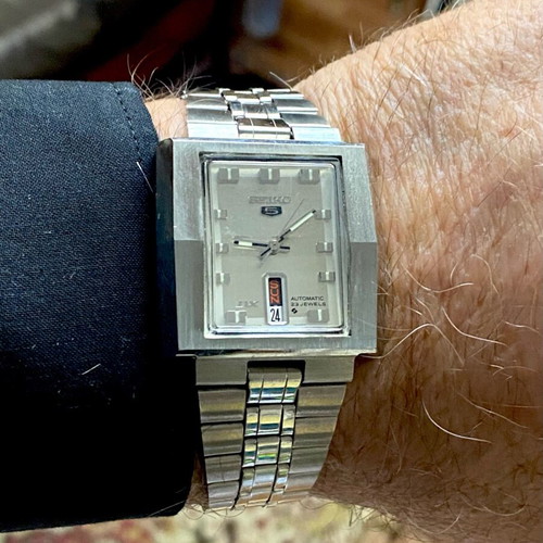 Seiko 5 DX men's watch new, steel, with briolette sapphire