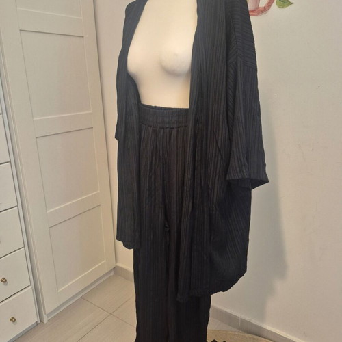 Kimono set with ankle pants like new, black, size S