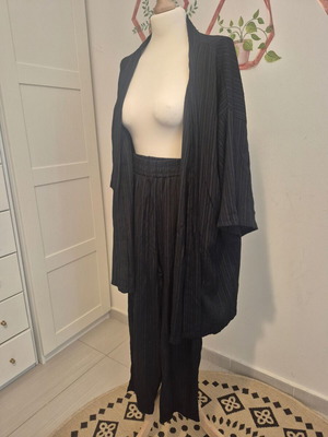 Kimono set with ankle pants like new, black, size S