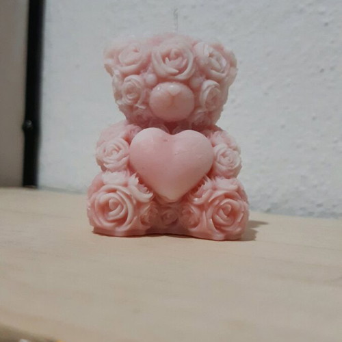 Scented Bear Handmade Coconut Wax Candle Like New