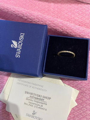 Swarovski пръстен като нов, размер 52, златист