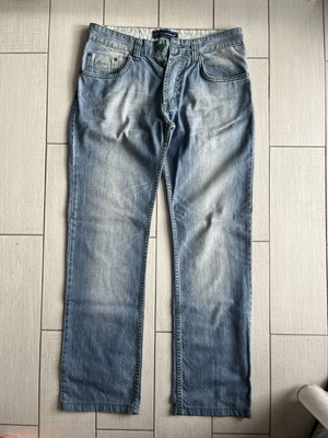 Lacoste vintage straight leg jeans like new, blue, W32 L32
