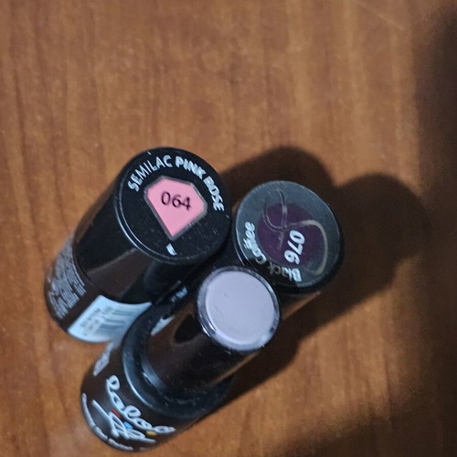 Nail art equipment used with tips, top coat, quickgel, and tools