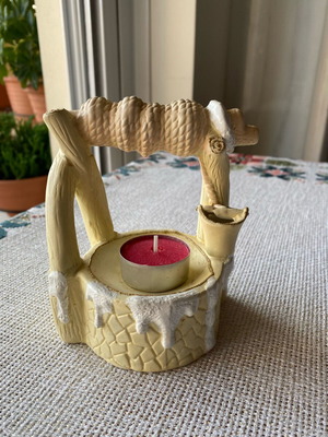 Vintage ceramic decorative well like new with tealight holder