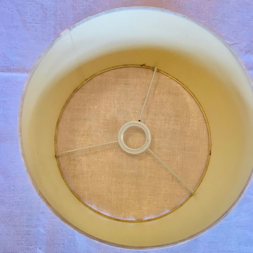 White lampshade used, cylindrical, 30 cm diameter, 20 cm height