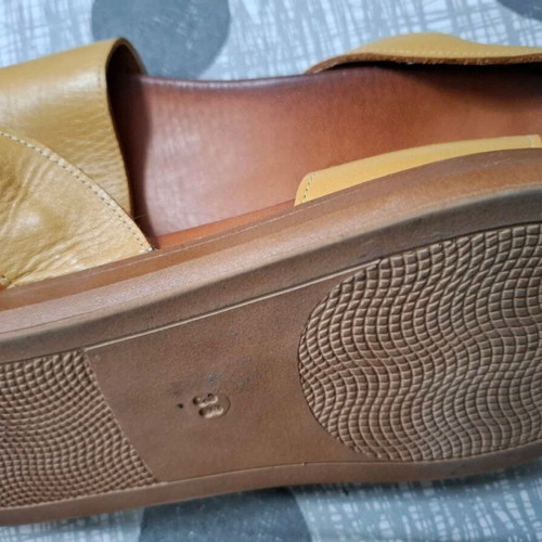 Commanchero leather sandals size 38 like new, yellow