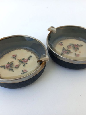 Set of 2 vintage ashtrays used with embroidery and glass