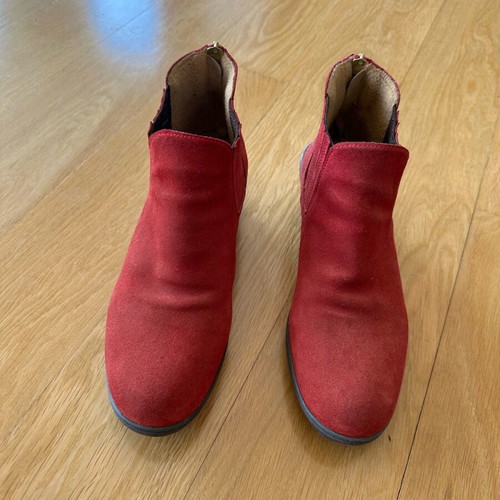 Anatomical suede ankle boots like new, red, size 38