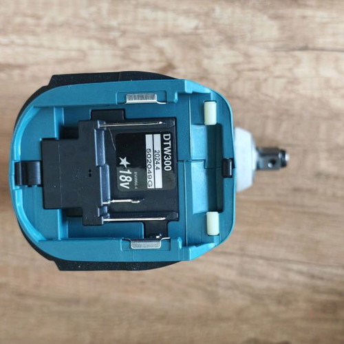 Makita 18V Solo Cordless Impact Wrench New with 1/2" Drive