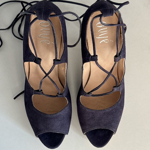 Ovye by Cristina Lucchi blue pumps size 38 like new