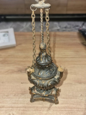 Bronze lantern used in good condition