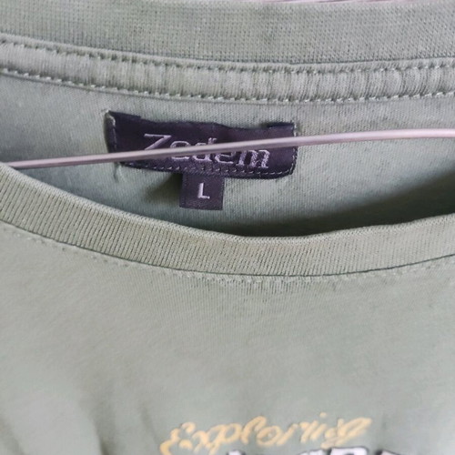 Long-sleeve tops pack 16 years like new, multicolored