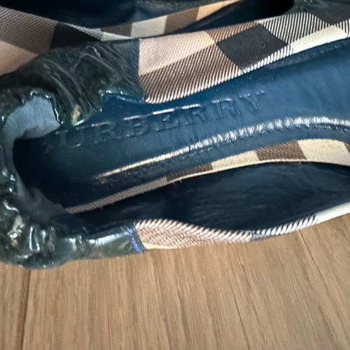 Burberry flat shoes new, size 37, petrol color