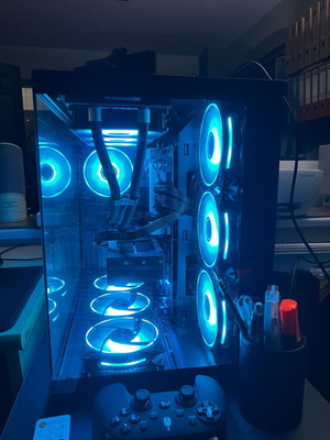 Gaming PC σαν καινούργιο με 5070, Ryzen 5 7500F, 32GB DDR5 RAM, 2TB SSD