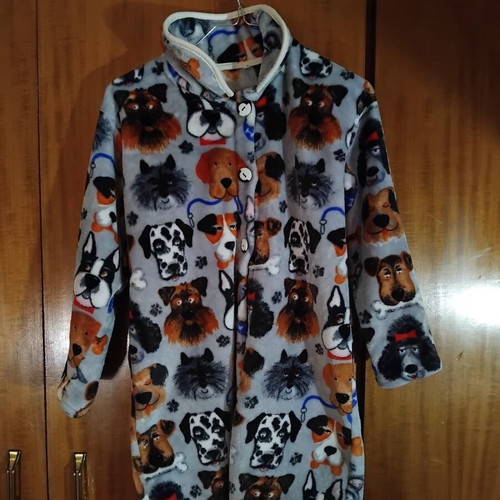 Children's fleece robe with dog designs like new, size 12