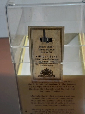 Plastic cigarette box used, collectible from Tsigarilos