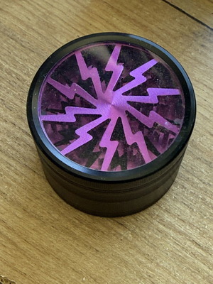 Herb grinder, metal