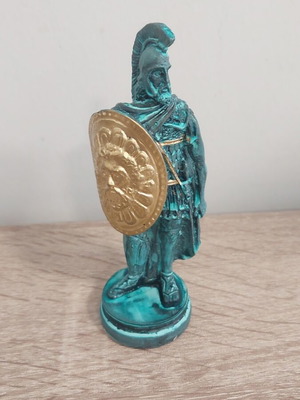 Gypsum Figurine new in very good condition