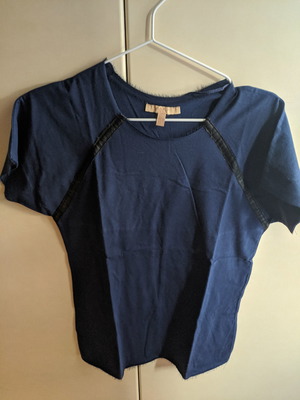 T-shirt Zara μπλε μεταχειρισμένο με λεπτομέρειες από δερματίνη