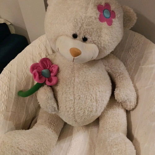 Plush bear like new in excellent condition