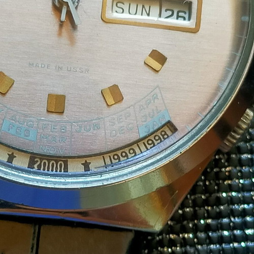 Raketa mechanic wristwatch used with perpetual calendar