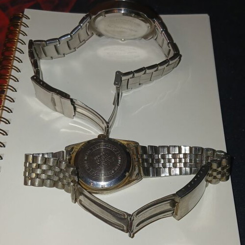 Vintage wristwatches like new, various models from World War II, non-working