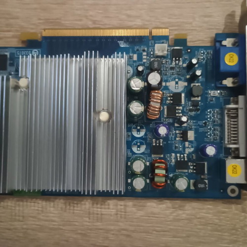NVIDIA GeForce 7600 GS graphics card like new, 246MB PCI-E