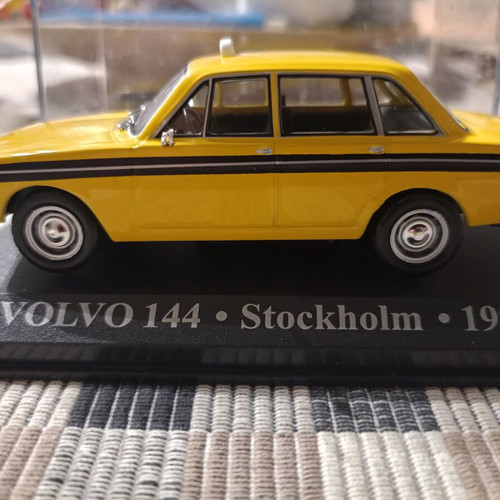 Deagostini Volvo 144 Stockholm 1970 taxi model used