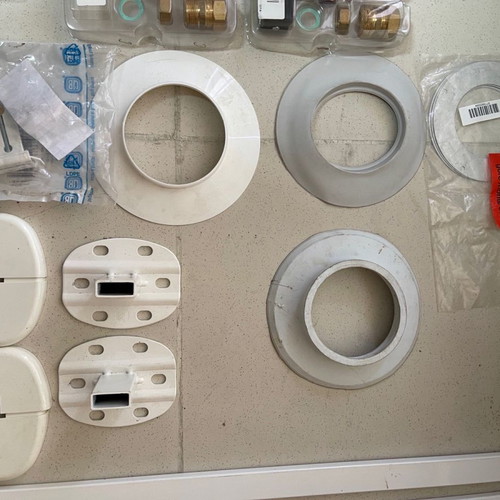 Set of 4 wall-mounted gas burner chimneys new